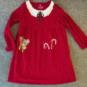 H&M Red and White Graphic Tee